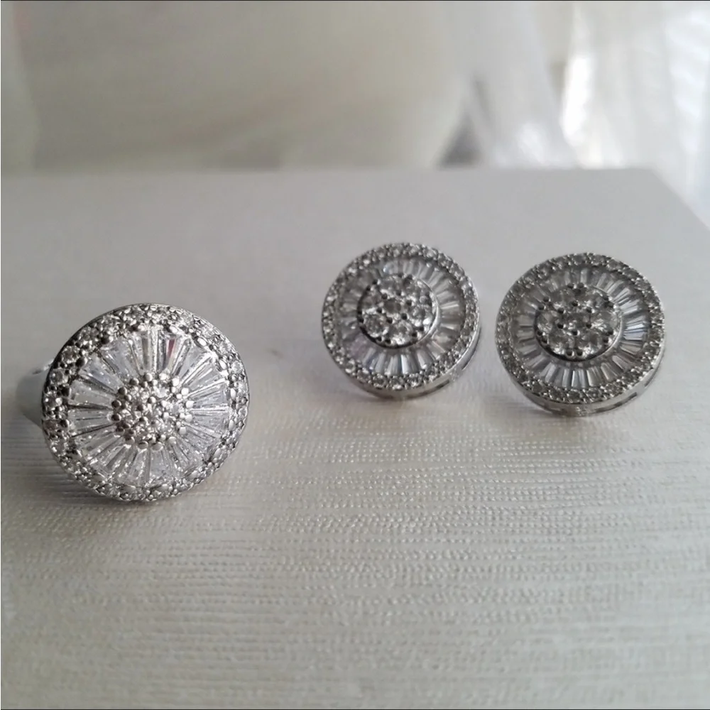 Swarovski Silver-Tone Clear Crystal Cluster Ring